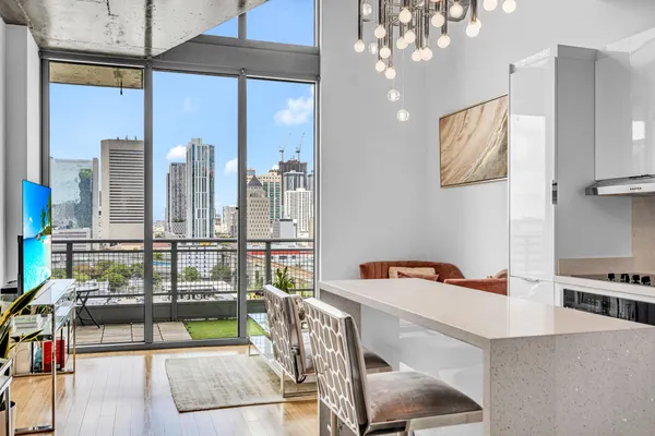 $419,999 | 690 Southwest 1st Court, Unit 1709, Miami, FL 33130