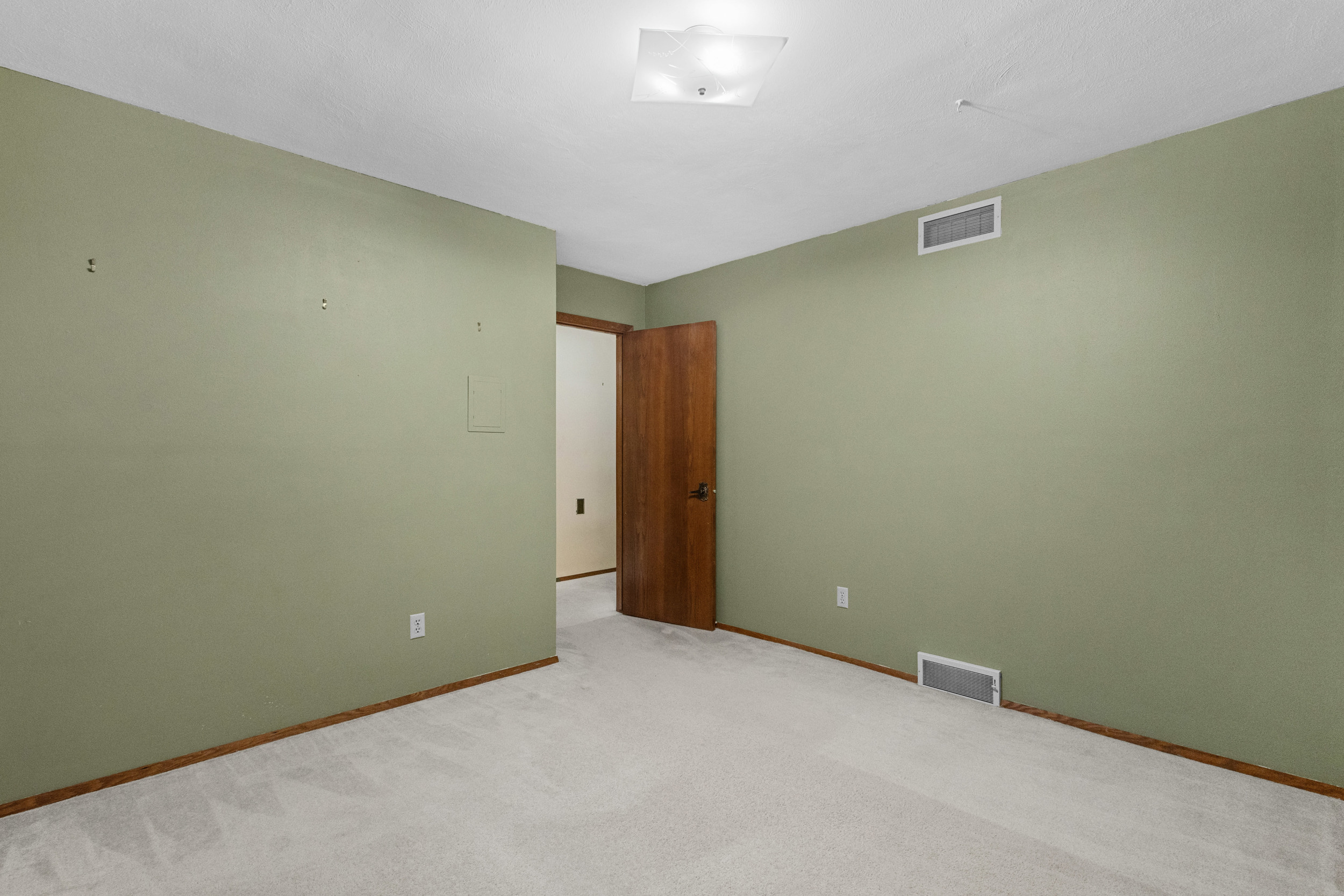 8773 Airport Road Middleton, WI 53562 - Photo 31 of 66 Gallery Image 31