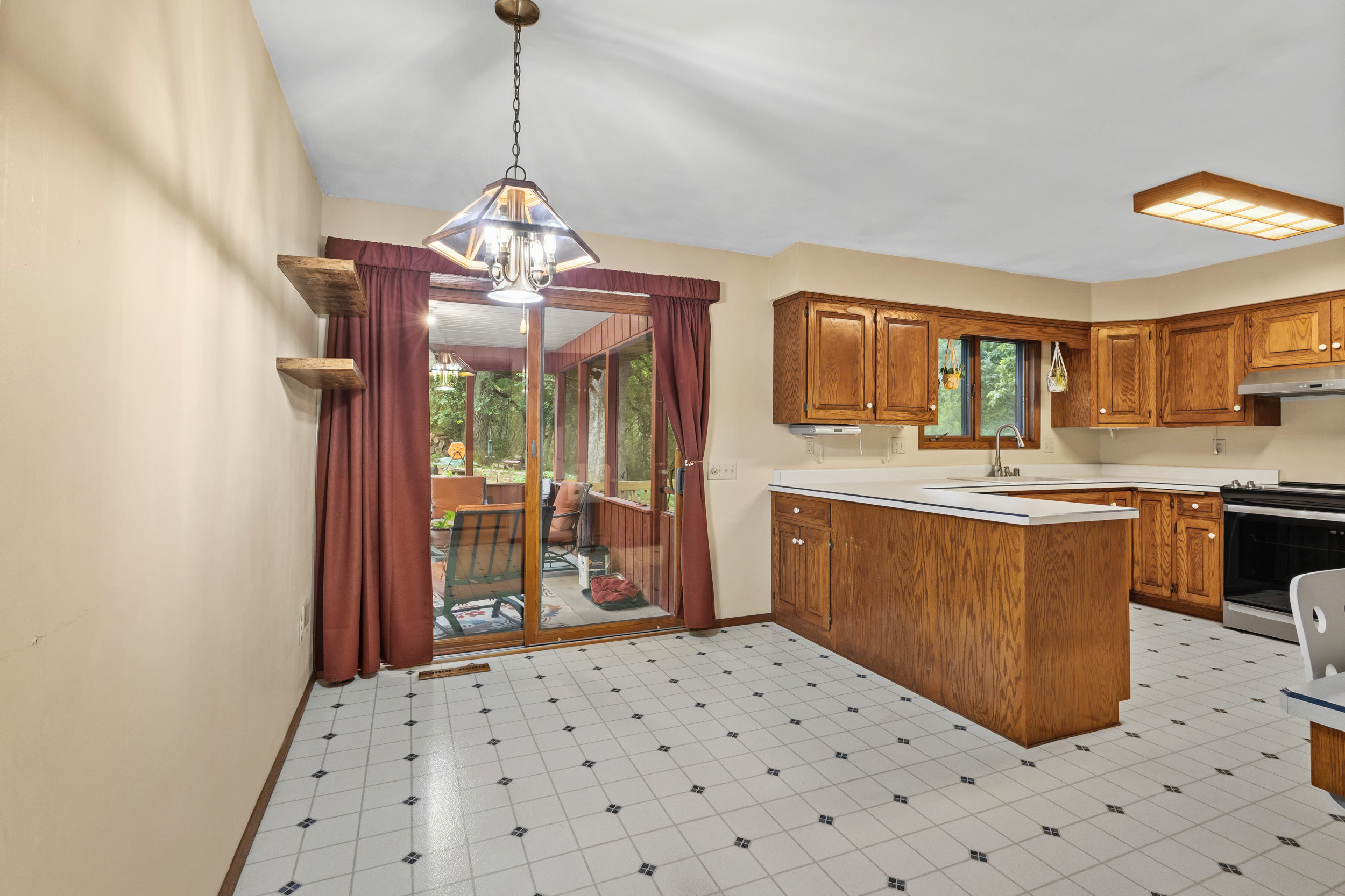 8773 Airport Road Middleton, WI 53562 - Photo 22 of 66 Gallery Image 22
