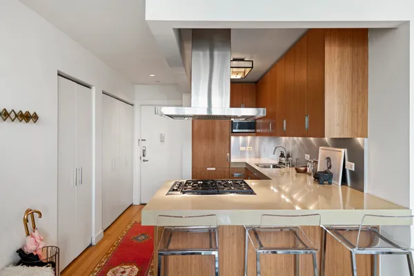 $5,600 | 450 West 17th Street, Unit 1401 | Chelsea