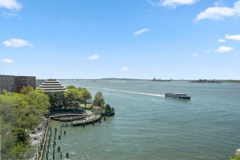 $2,230,000 | 21 South End Avenue, Unit PH1A | Battery Park City