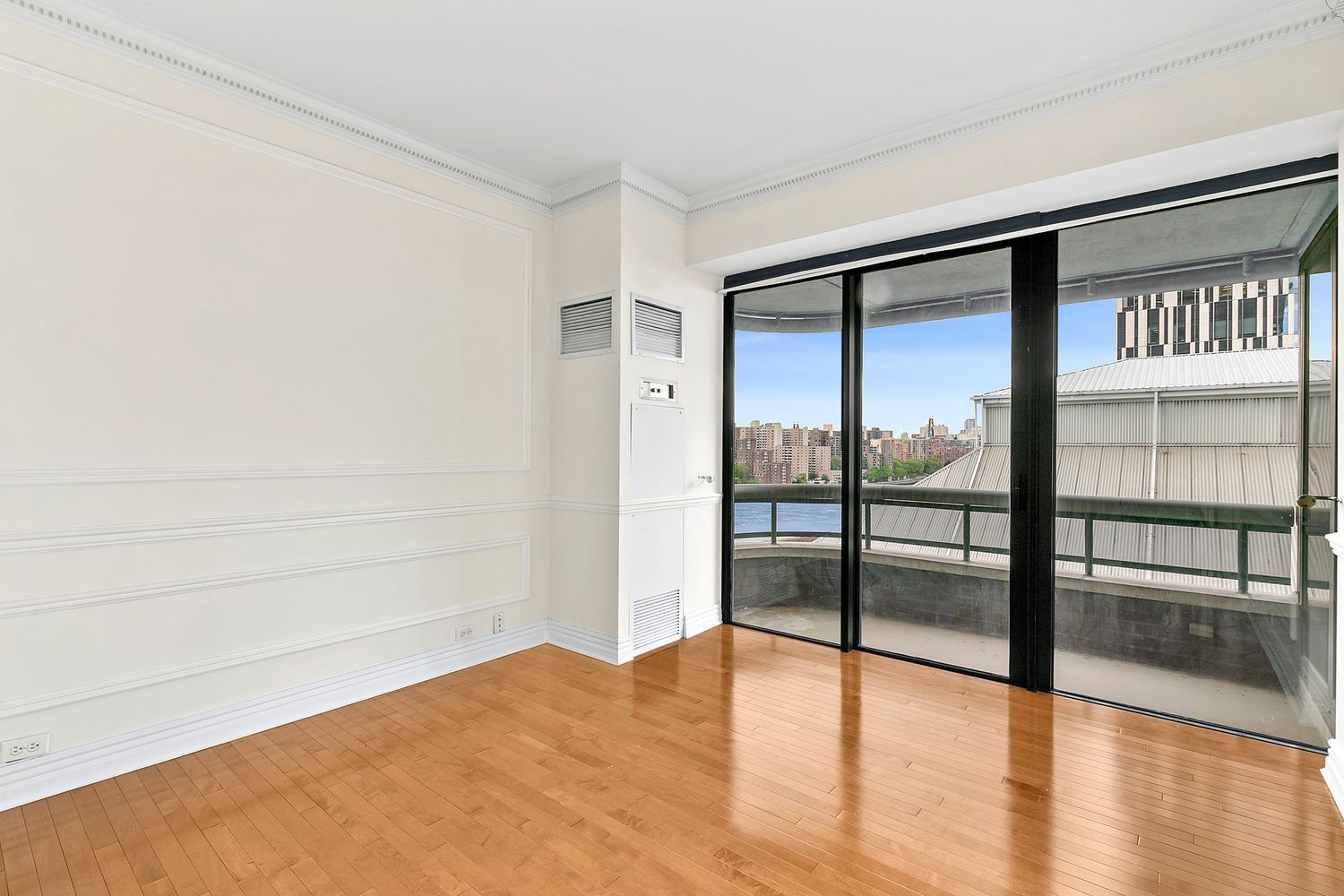 530 East 76th Street, Unit 10H Manhattan, NY 10021 - Photo 10 of 26 a view of empty room