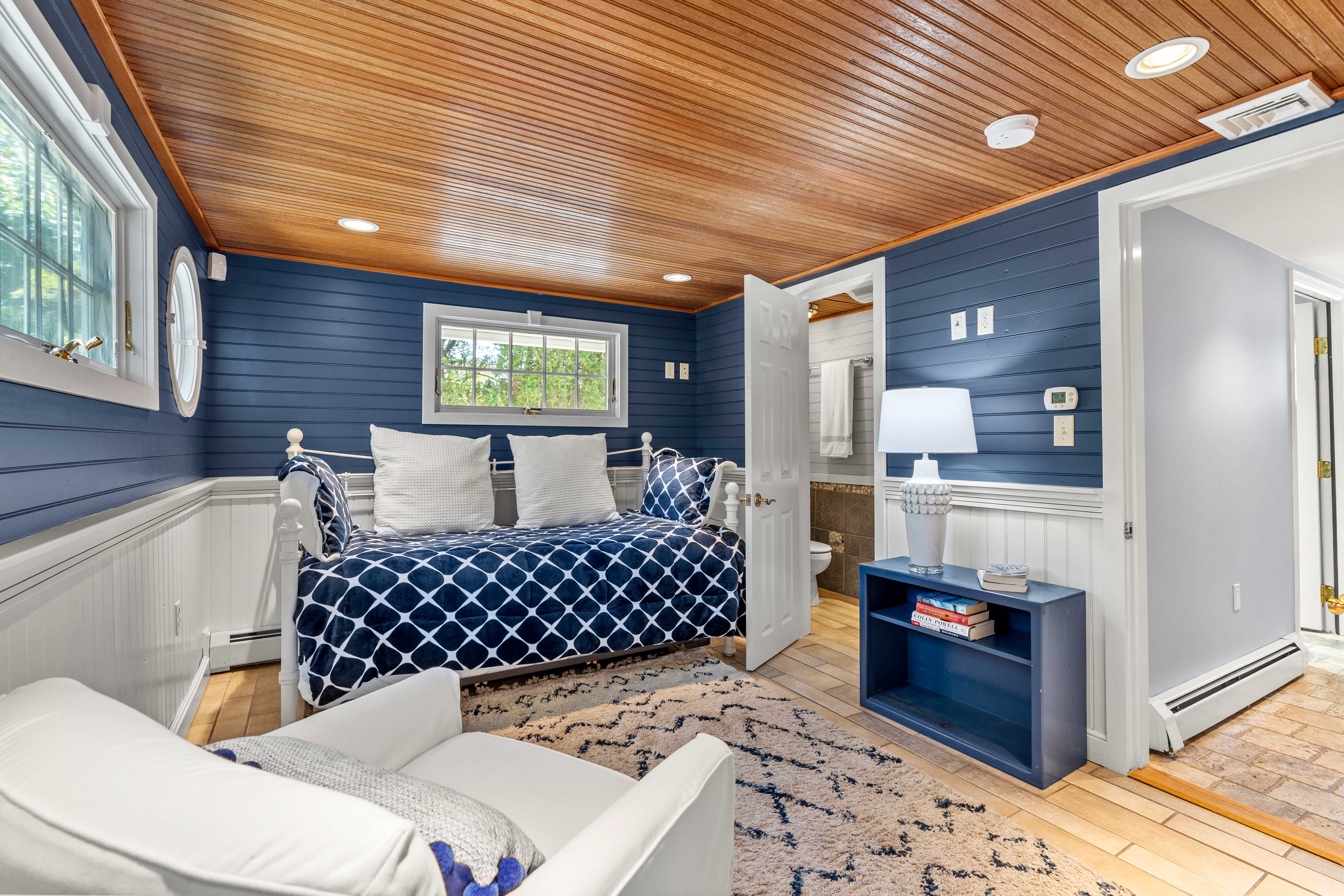 7 Fort Beach Way Marblehead, MA 01945 - Photo 2 of 18