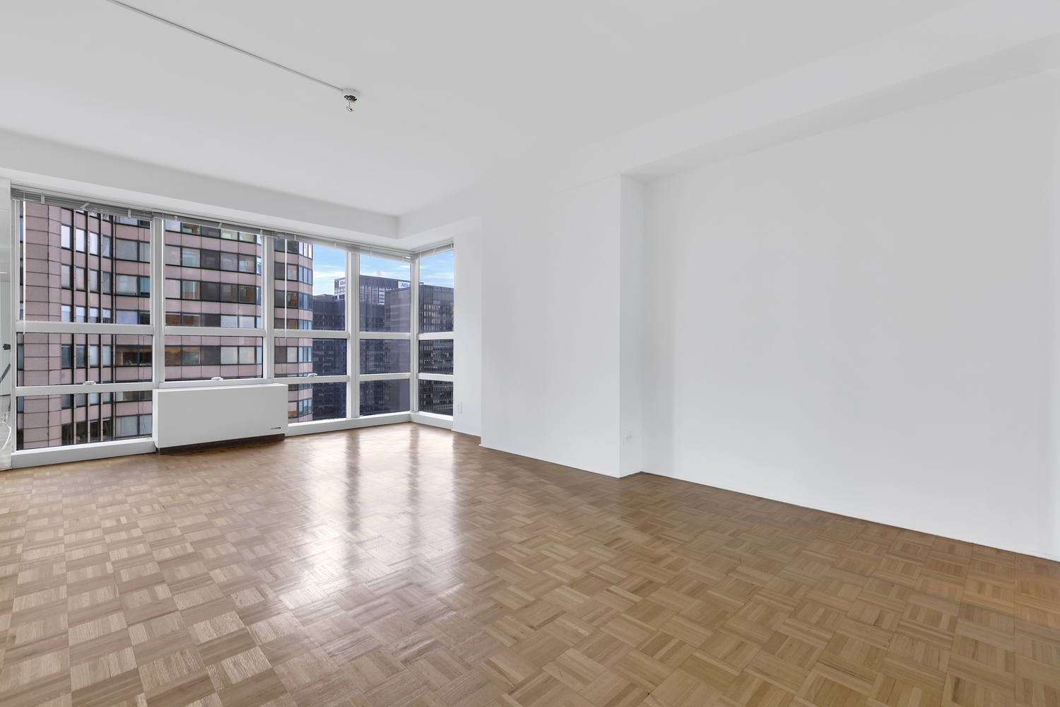 146 West 57th Street, Unit 55F Manhattan, NY 10019 - Photo 5 of 8