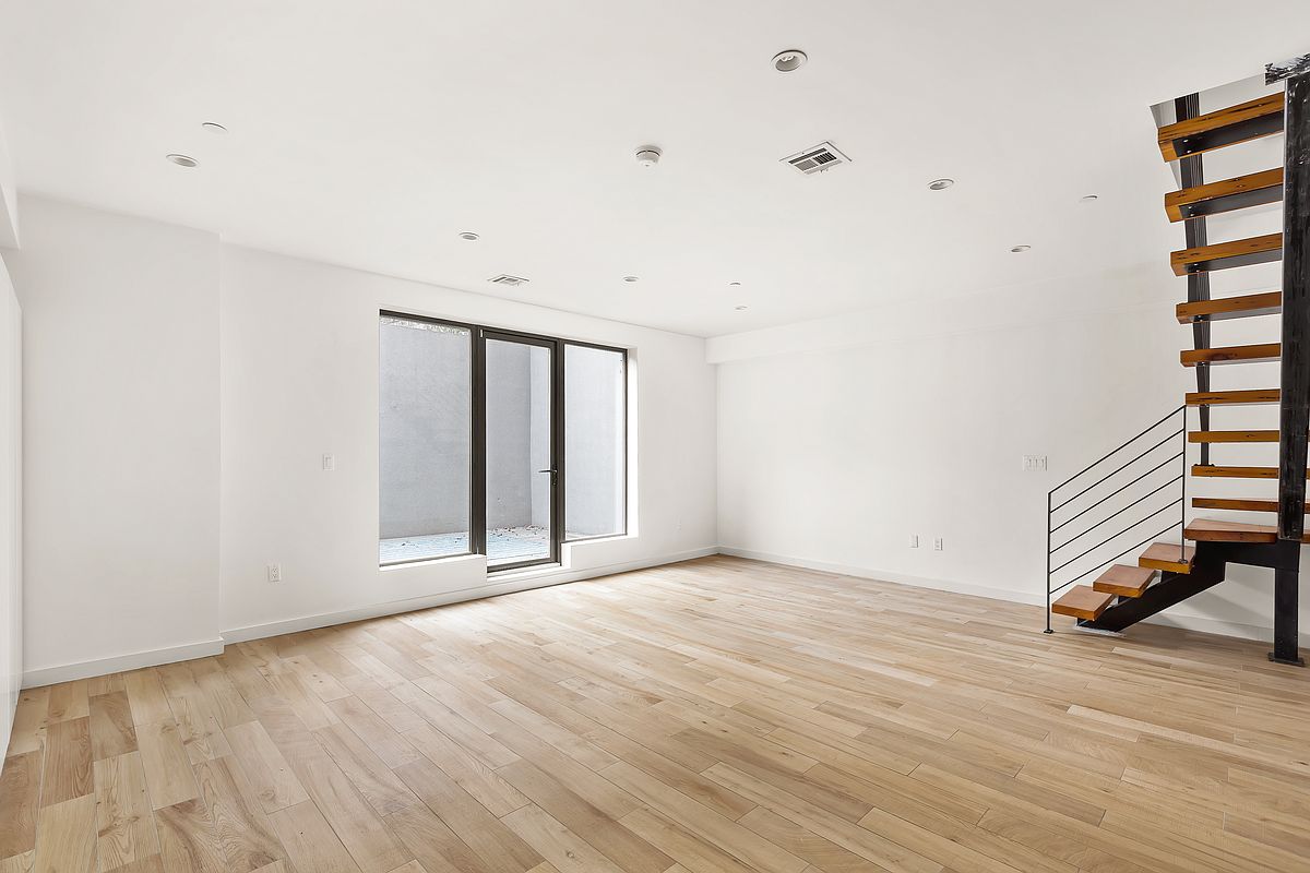 328 Central Avenue, Unit 1B Brooklyn, NY 11221 - Photo 8 of 11