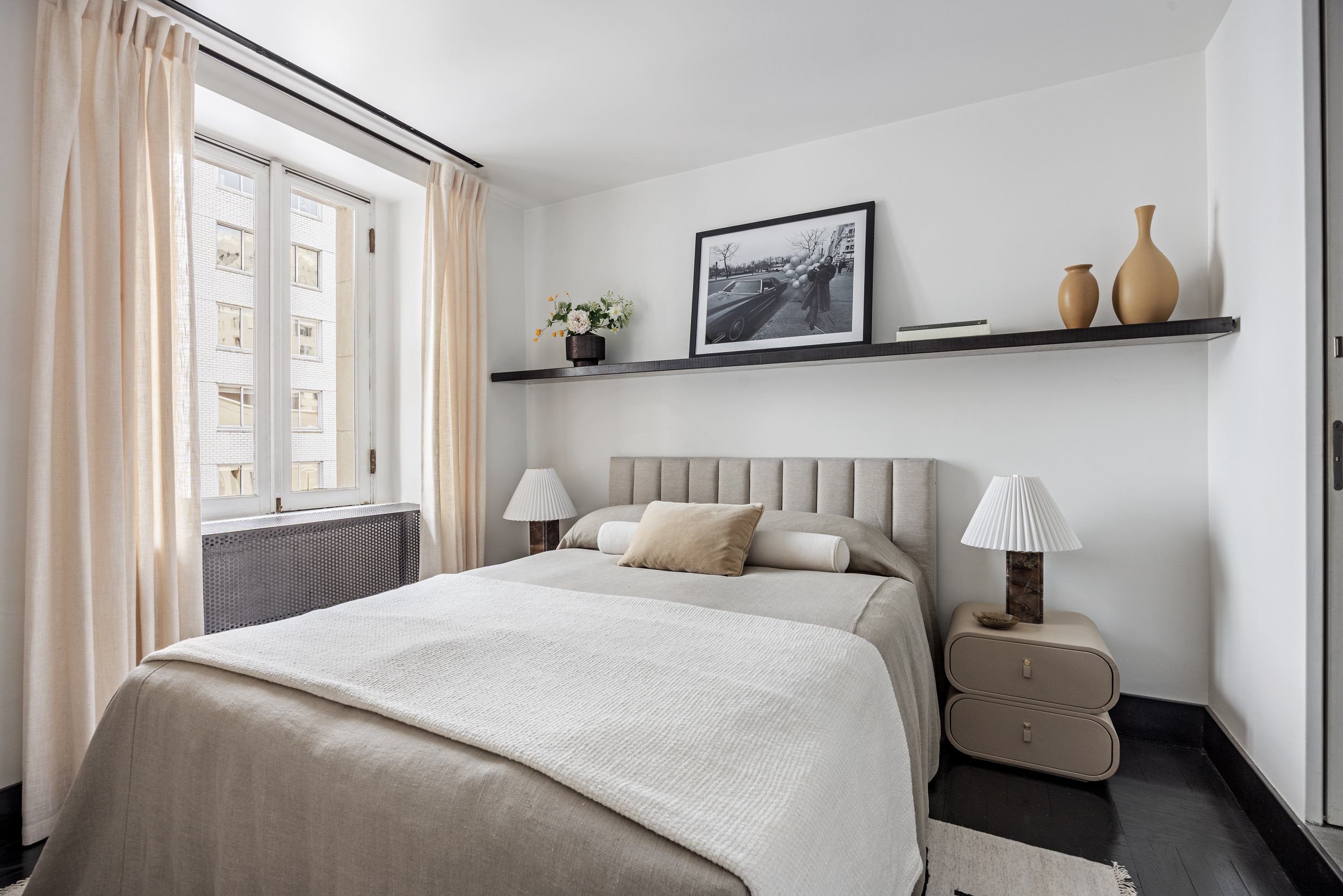 15 East 70th Street, Unit PHB Manhattan, NY 10021 - Photo 25 of 35 a bedroom with bed and window