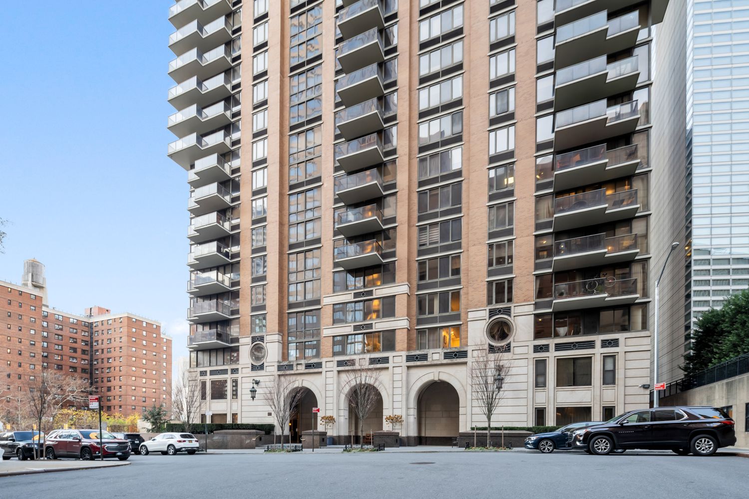 161 West 61st Street, Unit 5C Manhattan, NY 10023 - Photo 29 of 30 front view of a building with a street