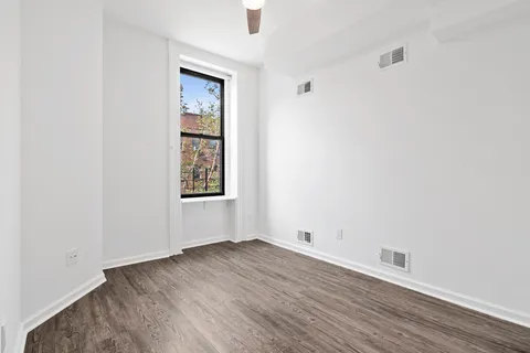 $6,200 | 337 Clinton Street, Unit 2 | Cobble Hill