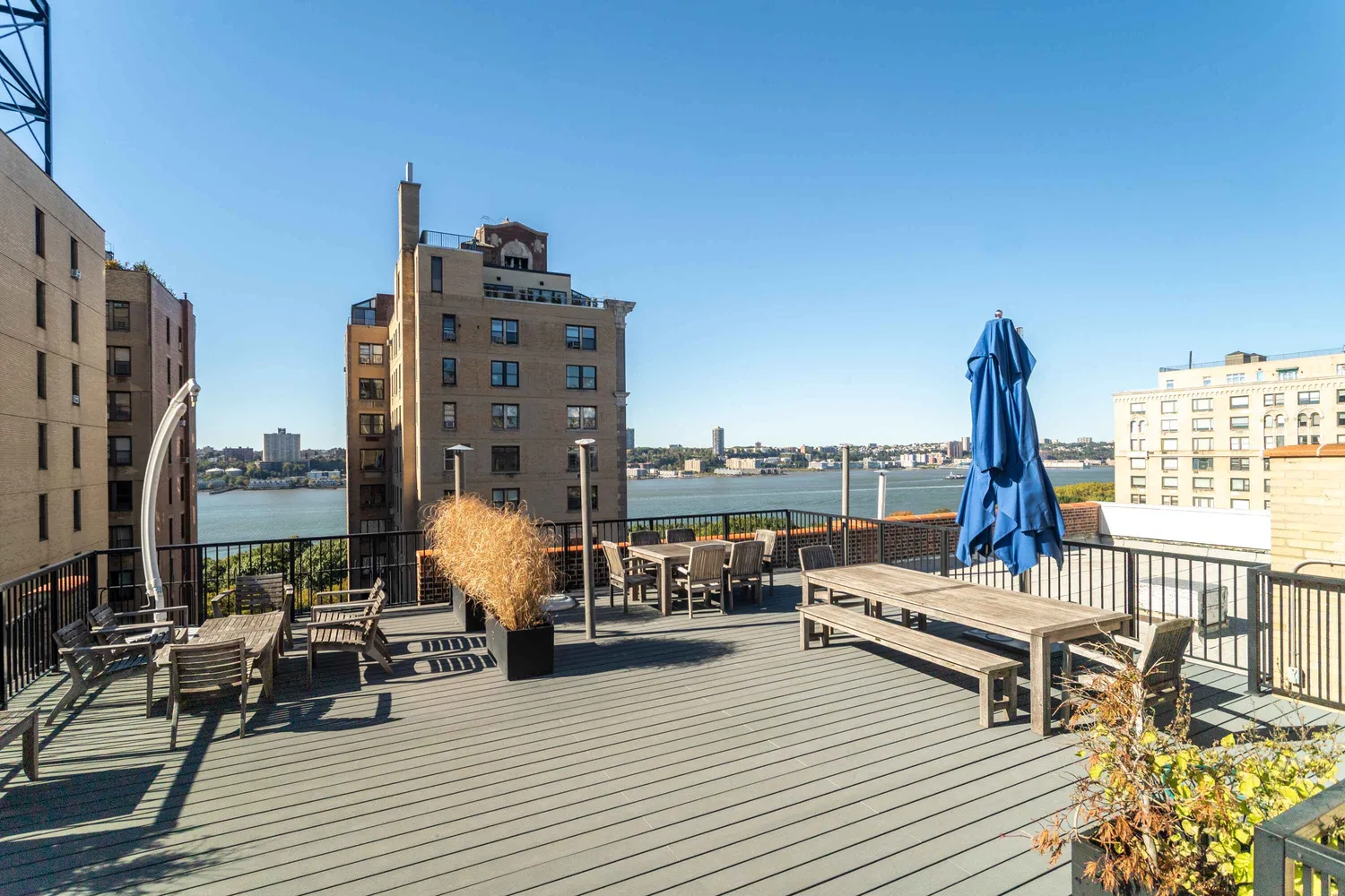 $2,349,000 | 320 West 76th Street, Unit 7DE | Upper West Side