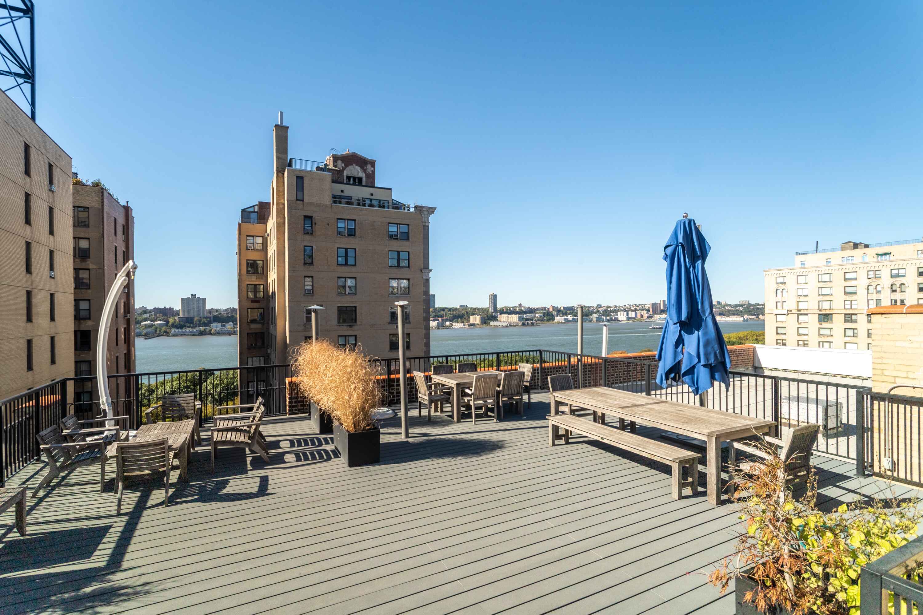 320 West 76th Street, Unit 7DE Manhattan, NY 10023 - Photo 15 of 21 a view of roof deck with seating space and city view