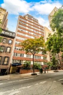 $686,000 | 150 East 37th Street, Unit 10A | Murray Hill