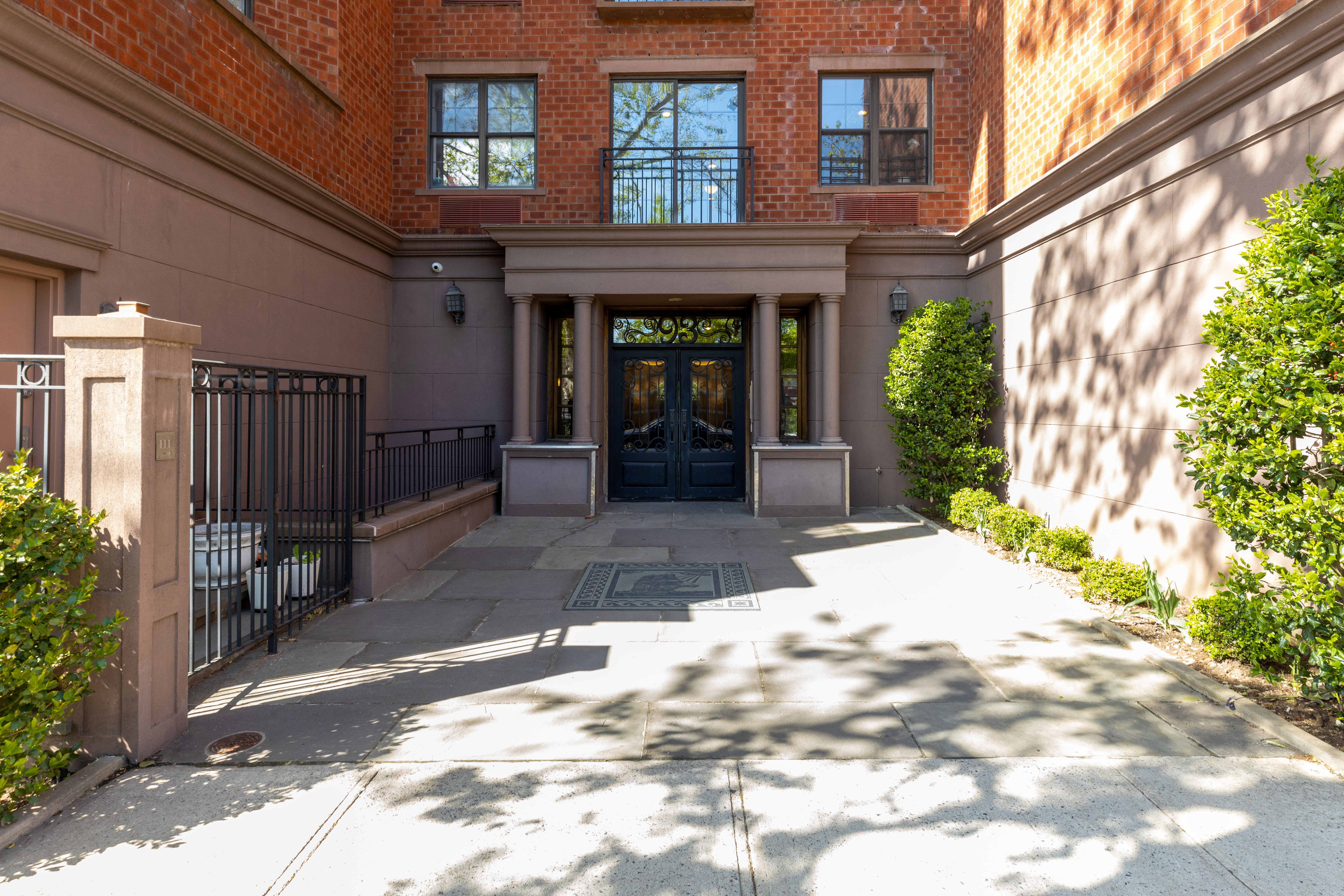 93 Rapelye Street, Unit 6C Brooklyn, NY 11231 - Photo 12 of 14 a view of a brick building with many windows