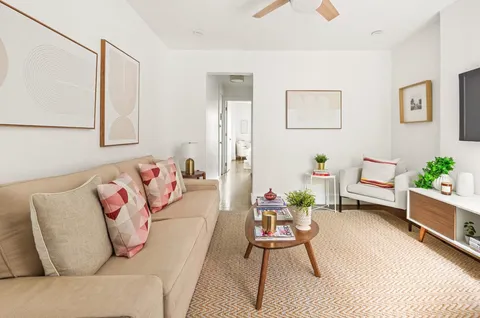 $3,000 | 443 Hicks Street, Unit 2E | Cobble Hill