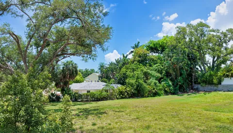 $1,495,000 | 2155 Oriole Drive, Sarasota, FL 34239
