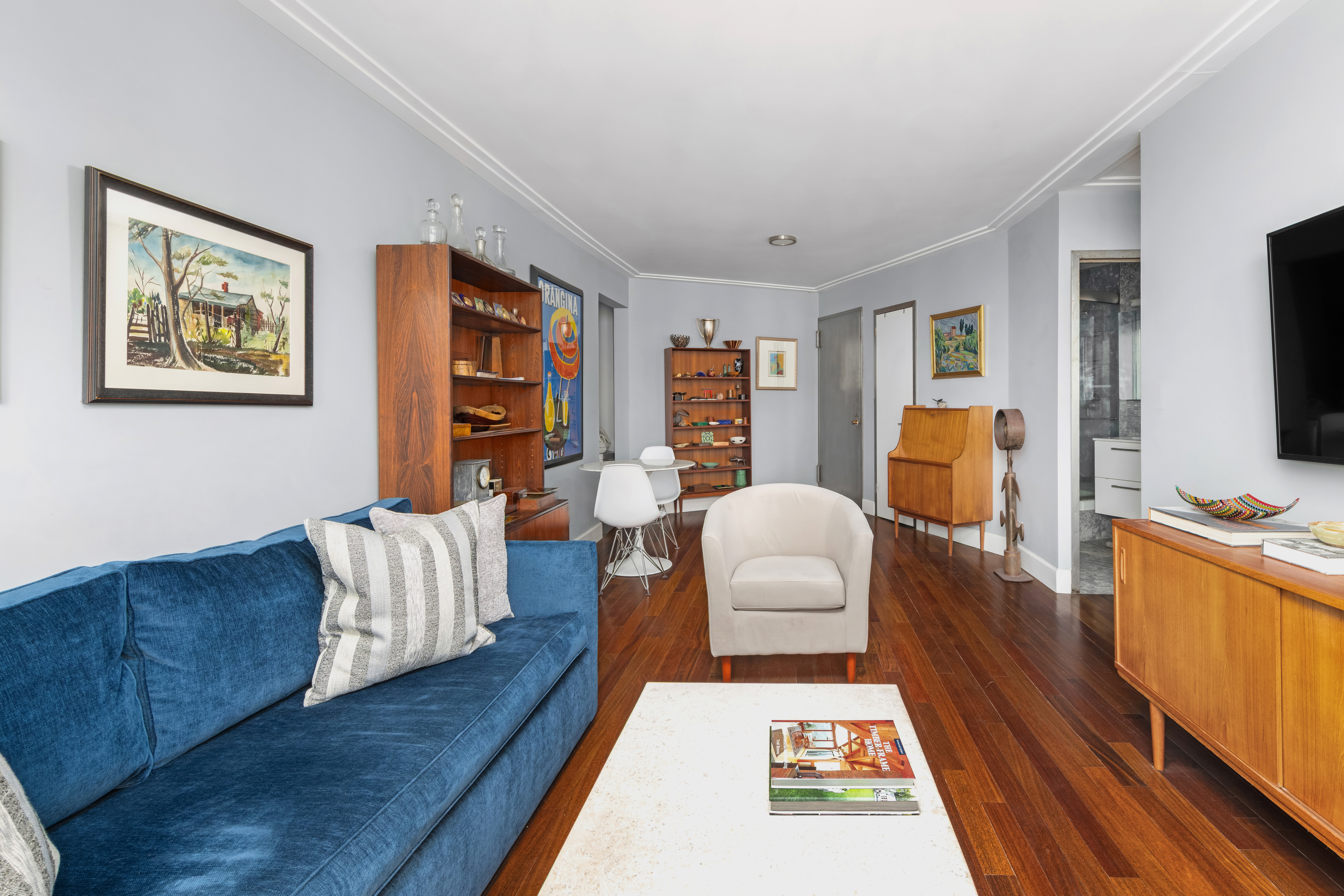 2025 Broadway, Unit 22B Manhattan, NY 10023 - Photo 2 of 12