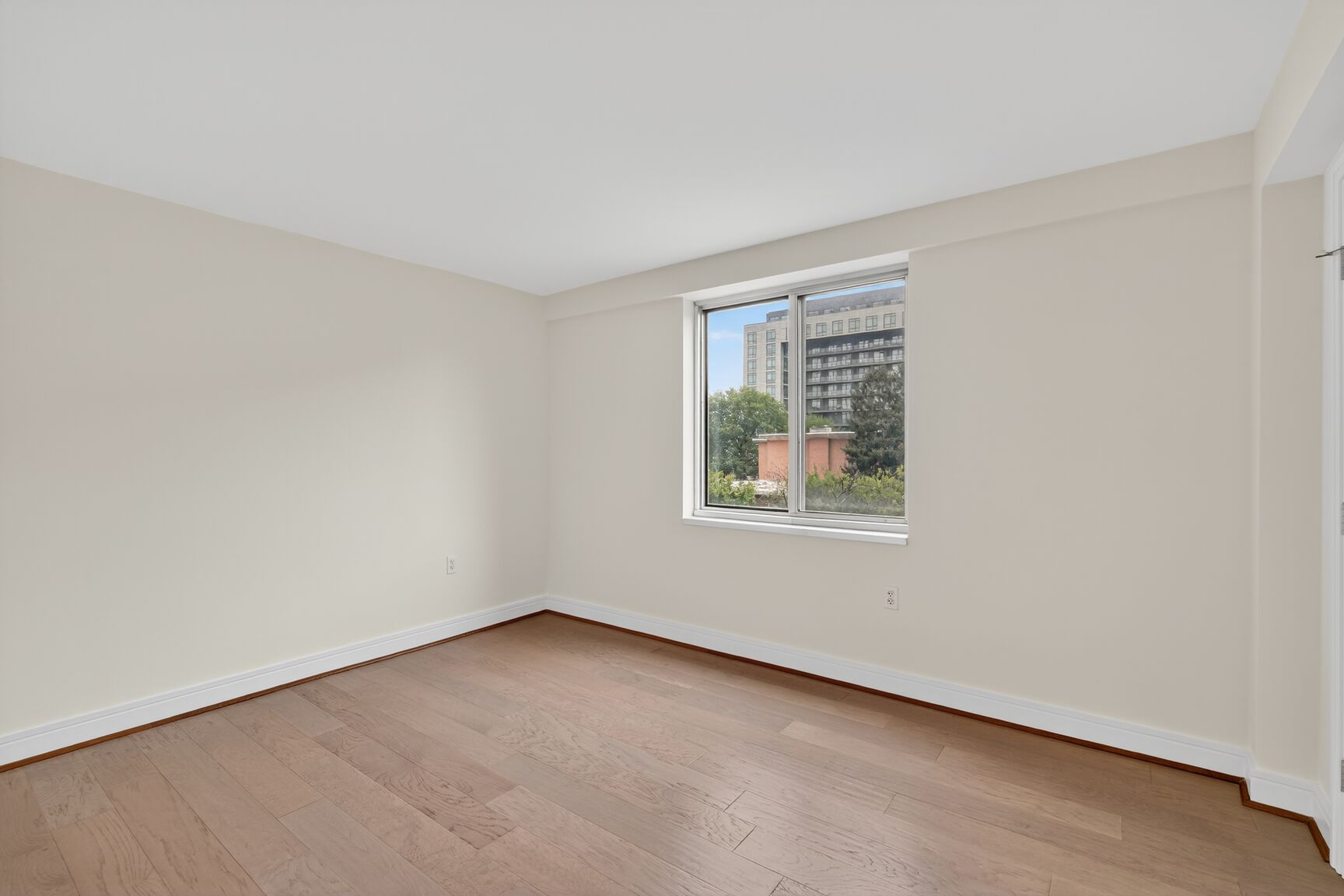 800 4th Street Southwest, Unit S221 Washington, DC 20024 - Photo 8 of 12