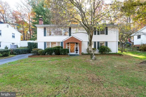 Contact Agent | 107 Patrick Street Southeast, Vienna, VA 22180