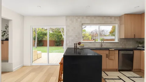 $749,000 | 3101 Val Drive, Austin, TX 78723