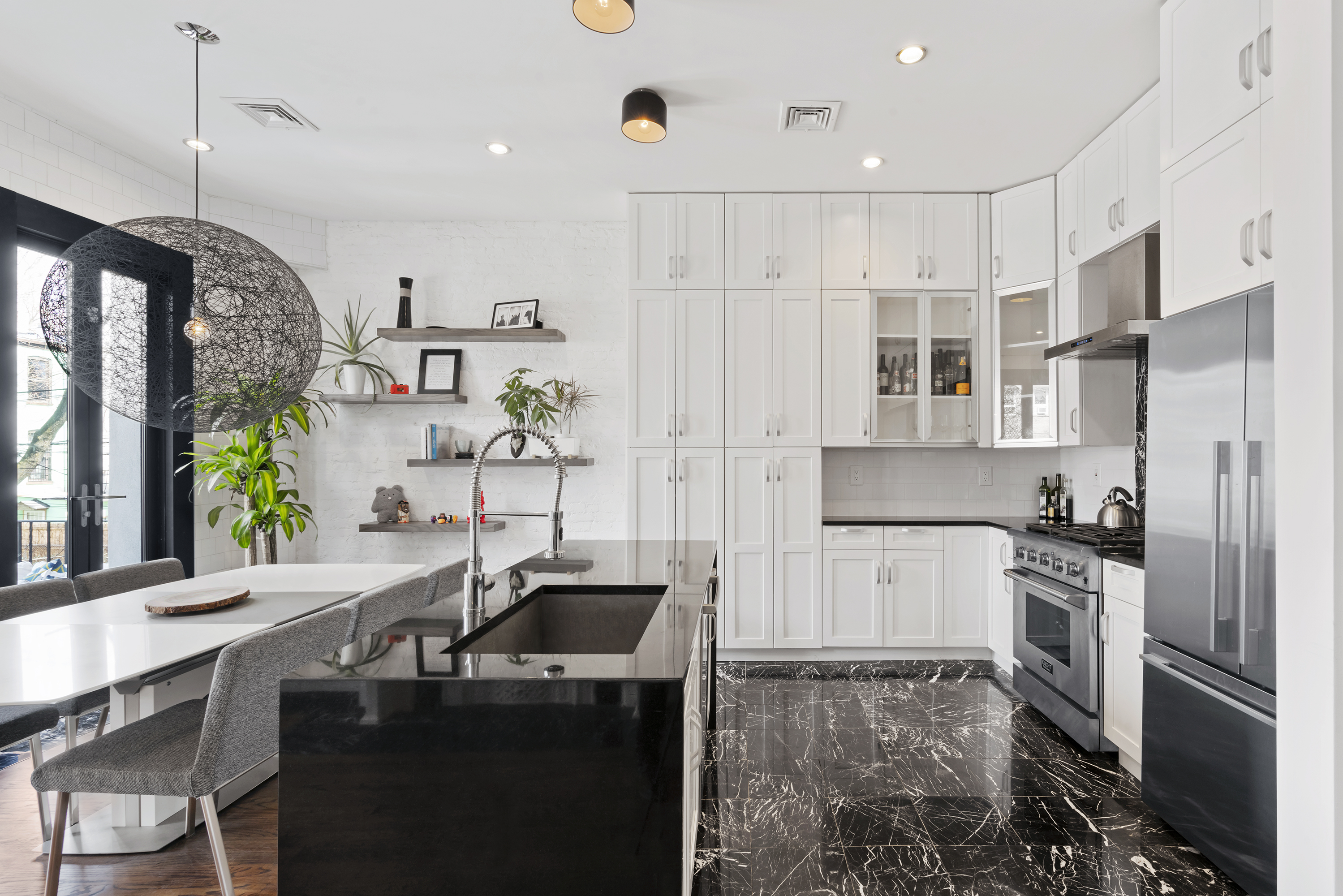 433 Bainbridge Street Brooklyn, NY 11233 - Photo 4 of 21