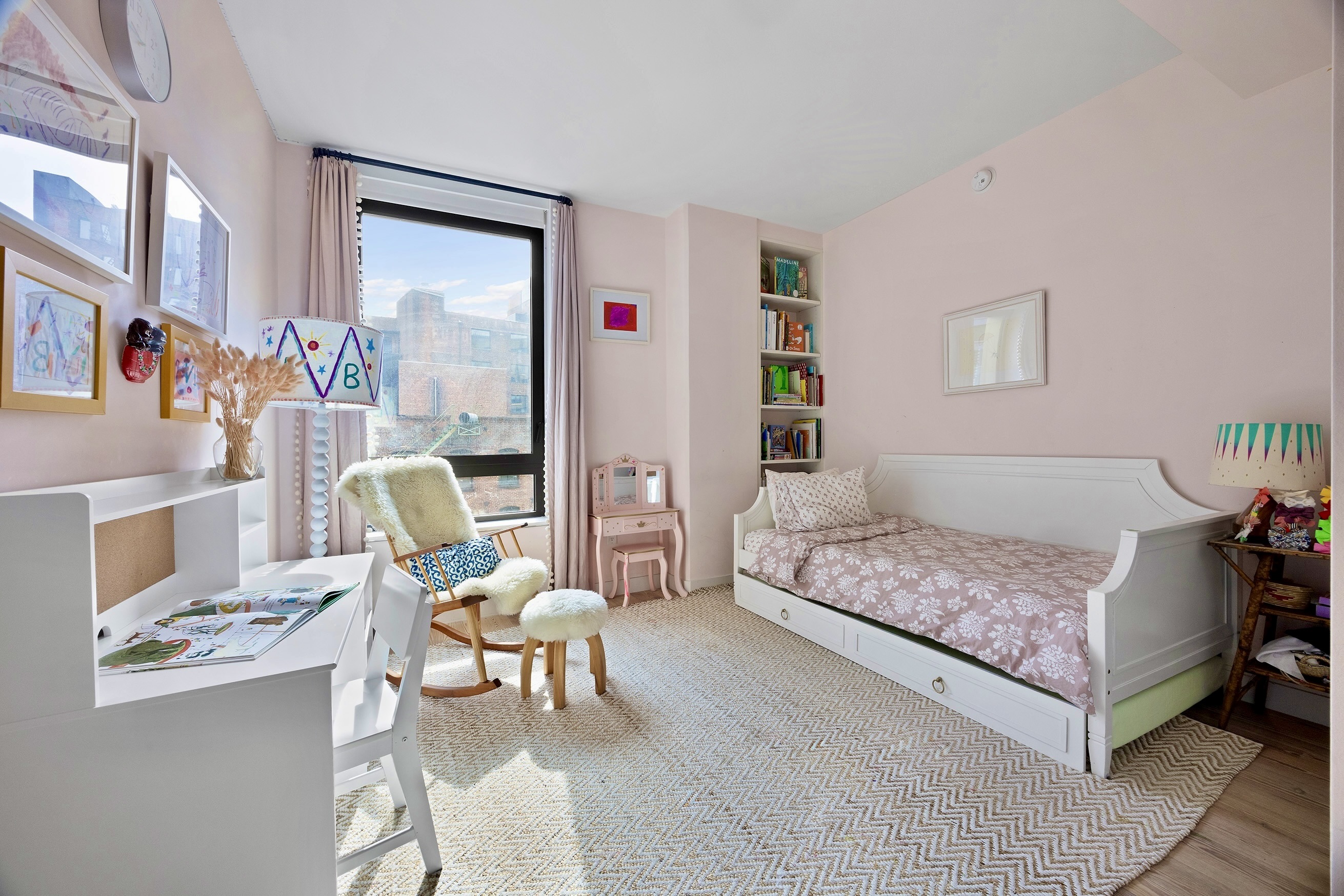 90 Furman Street, Unit N510 Brooklyn, NY 11201 - Photo 20 of 31 a bedroom with a bed and a chair