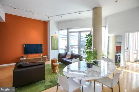 $1,050,000 | 1300 13th Street Northwest, Unit 905, Washington, DC 20005