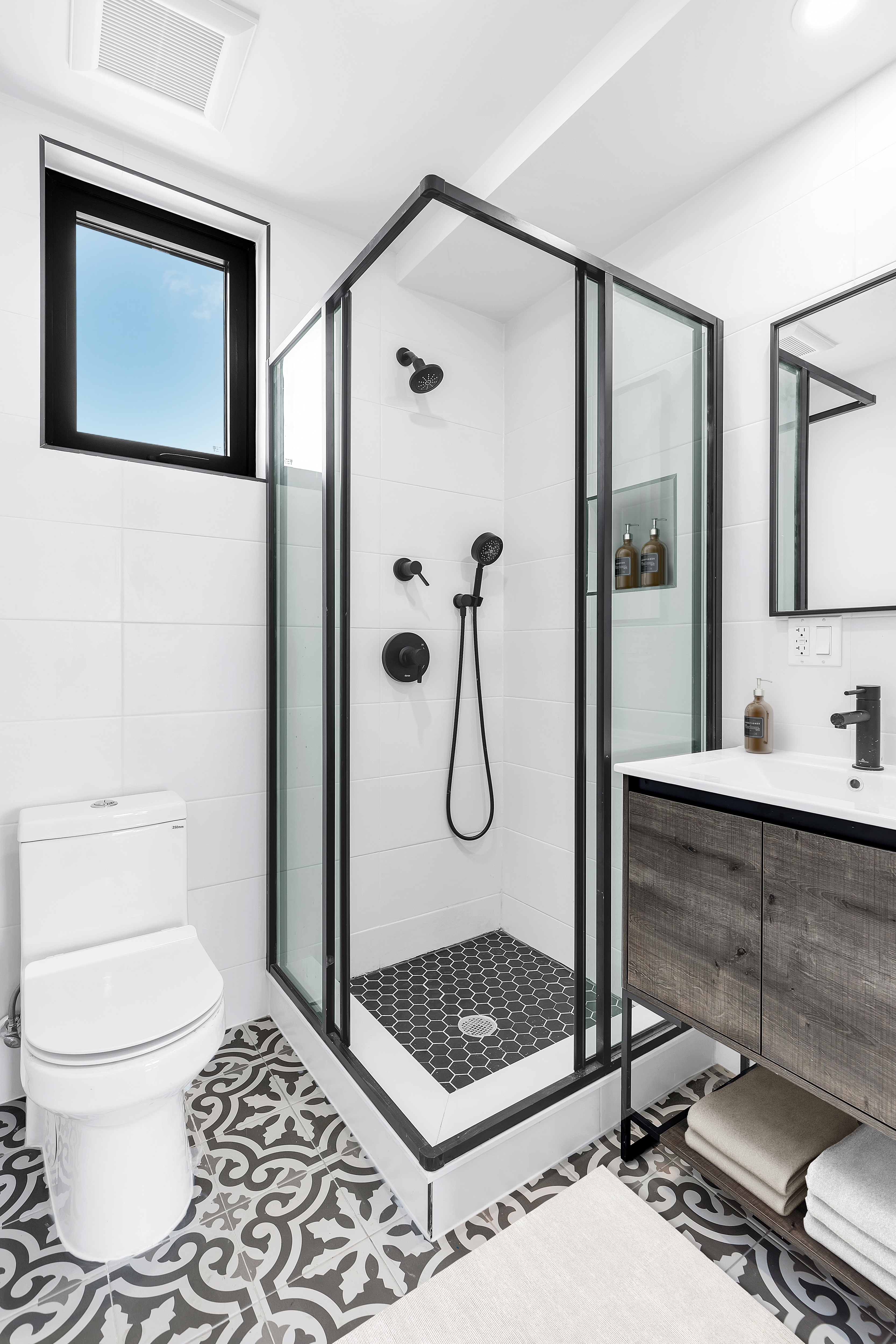 511 Evergreen Avenue, Unit 5B Brooklyn, NY 11221 - Photo 6 of 10