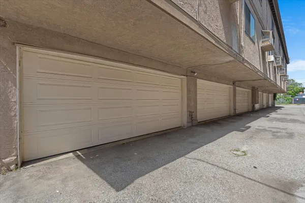 $525,000 | 850 West 157th Street, Unit 6, Gardena, CA 90247