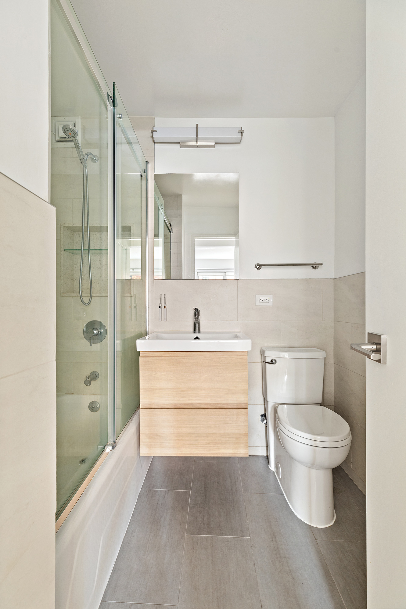 101 West 12th Street, Unit 3L Manhattan, NY 10011 - Photo 9 of 13