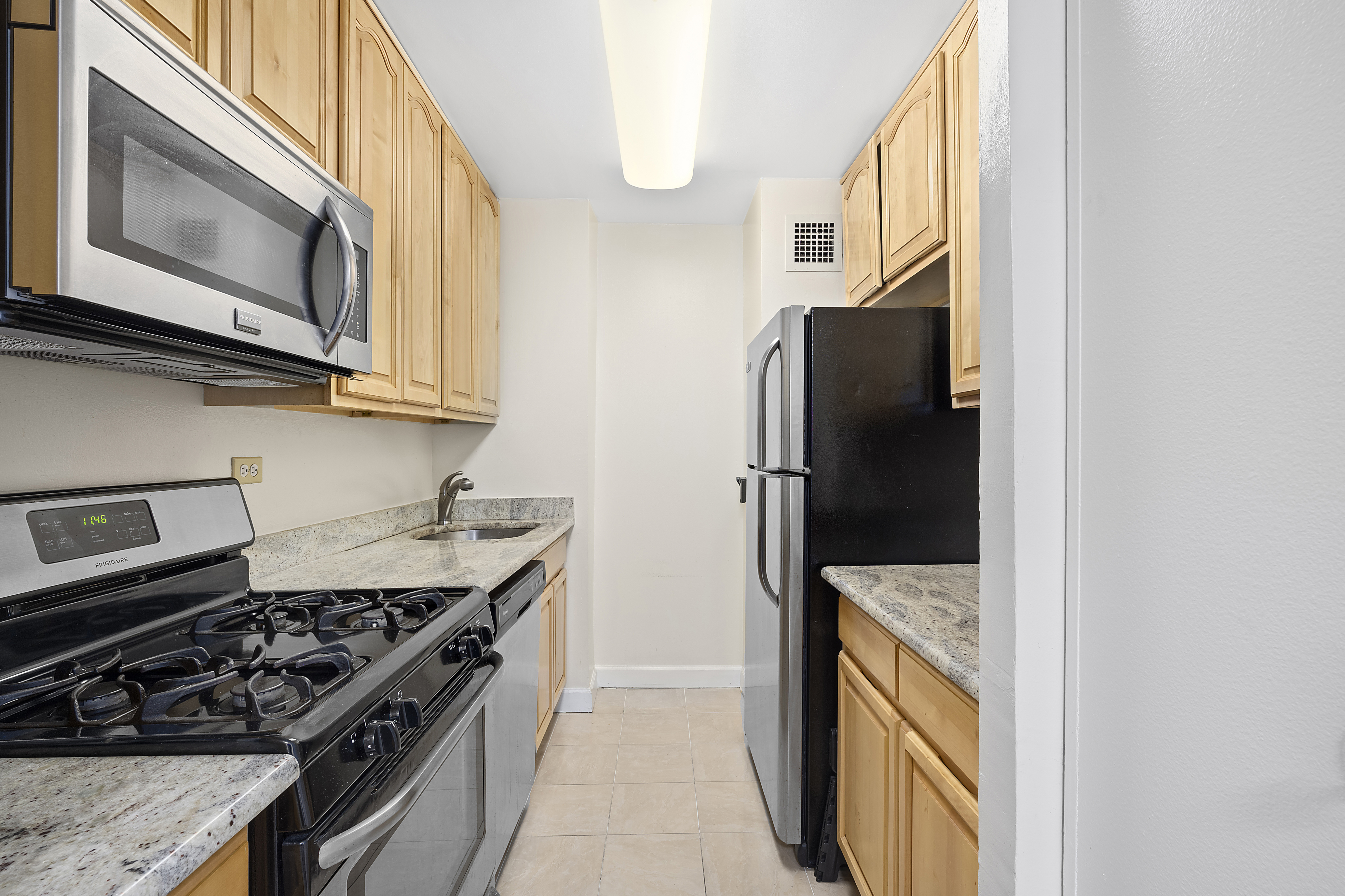 301 East 79th Street, Unit 24L Manhattan, NY 10075 - Photo 3 of 14