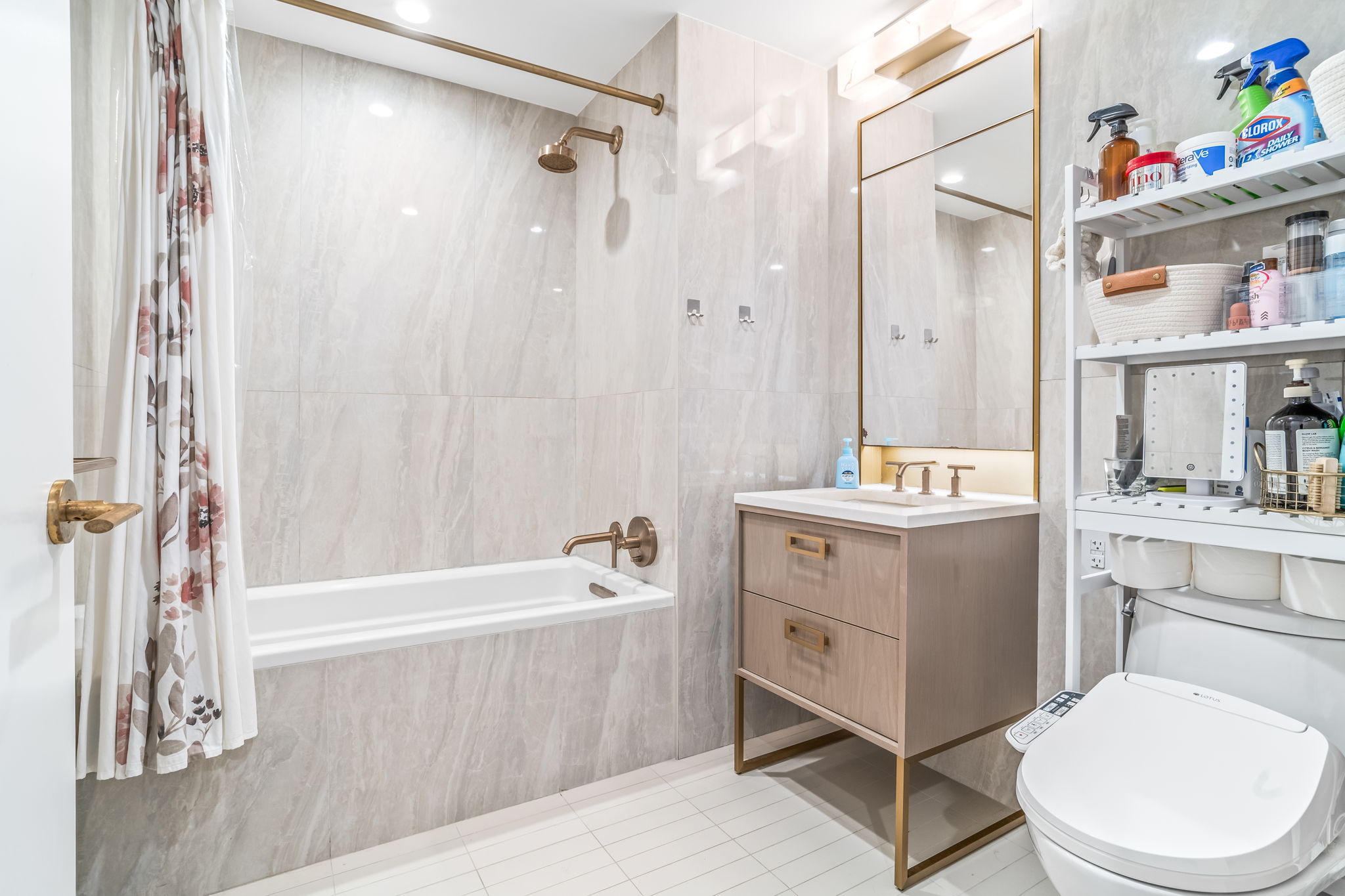 3 Court Square, Unit 3504 Queens, NY 11101 - Photo 11 of 22