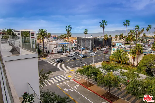 $2,700,000 | 1705 Ocean Avenue, Unit 502, Santa Monica, CA 90401