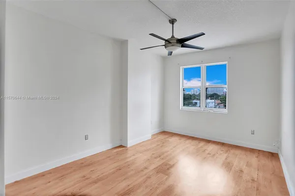 $460,000 | 3000 Coral Way, Unit 412, Miami, FL 33145