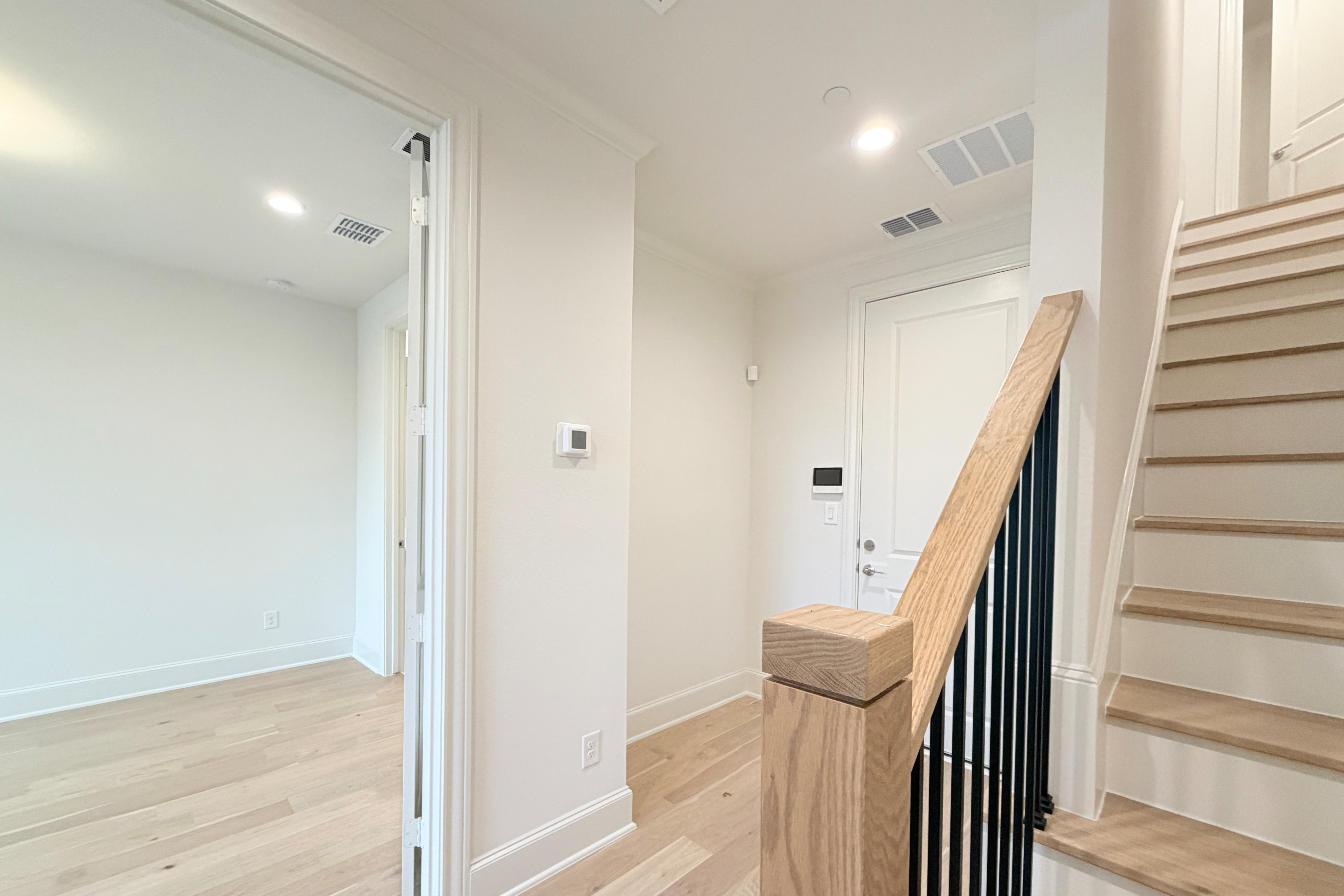 2401 Canton Street, Unit 1005 Dallas, TX 75201 - Photo 3 of 23