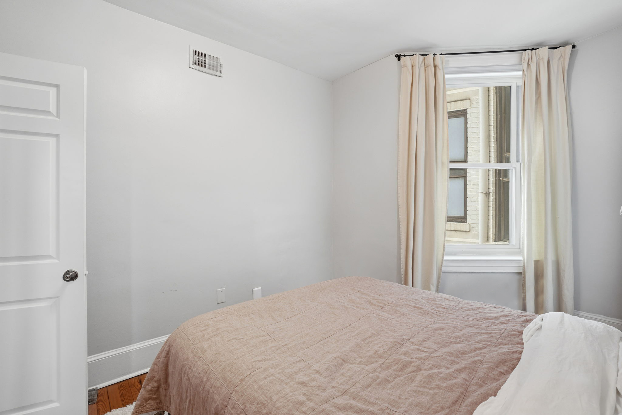 520 E Street Northeast, Unit 403 Washington, DC 20002 - Photo 13 of 18