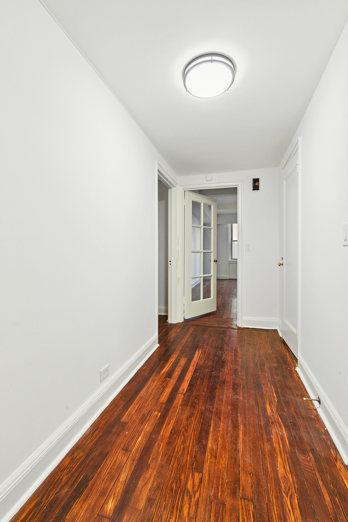 111 East 56th Street, Unit 1108 Manhattan, NY 10022 - Photo 4 of 5
