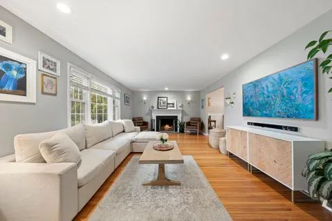 $1,050,000 | 161 Rolling Road, Bala Cynwyd, PA 19004
