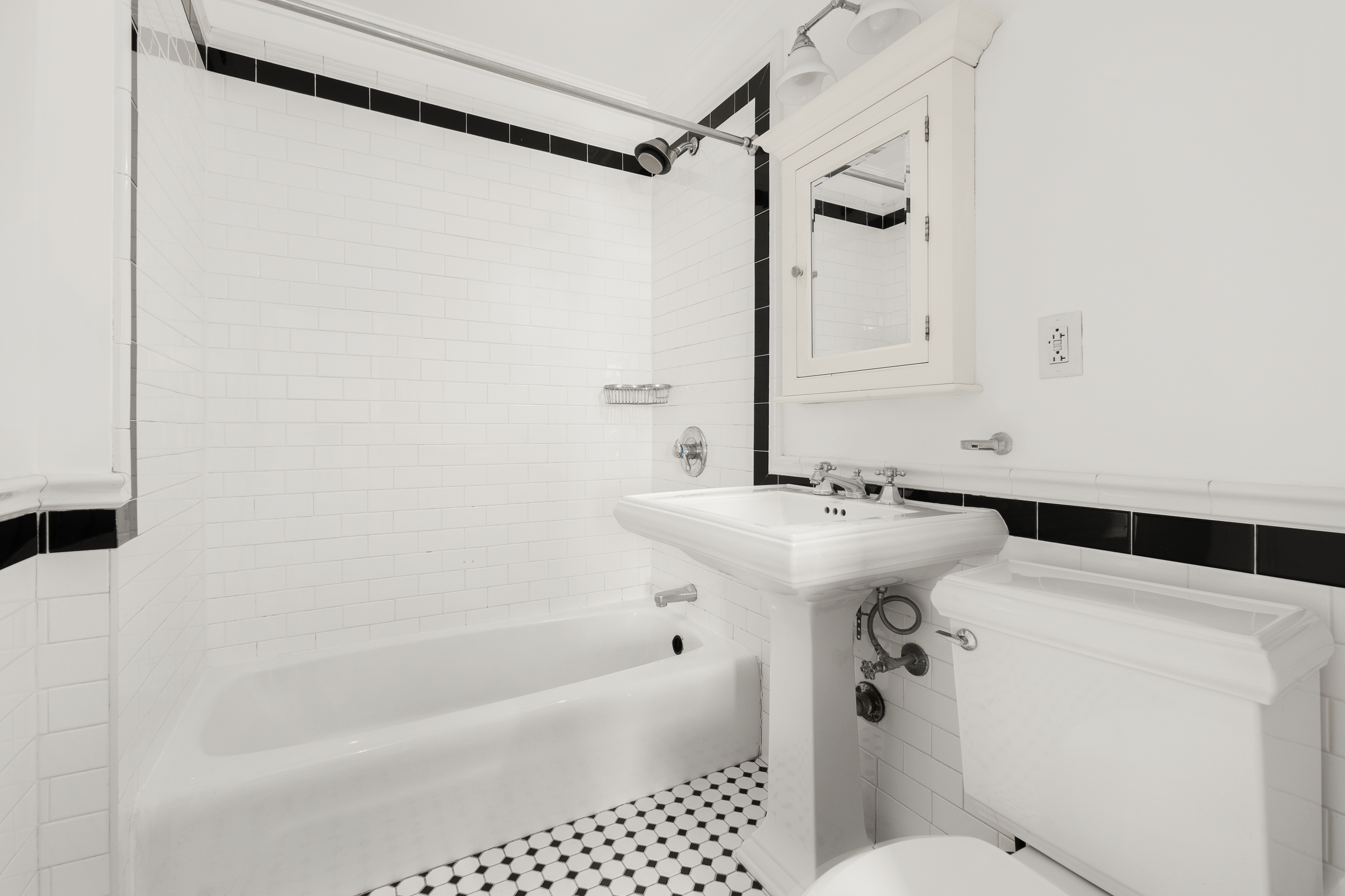 1641 3rd Avenue, Unit 28K Manhattan, NY 10128 - Photo 9 of 10