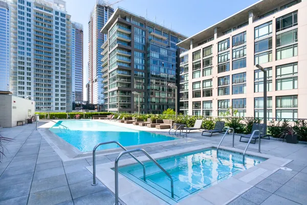 $699,000 | 1155 South Grand Avenue, Unit 401, Los Angeles, CA 90015