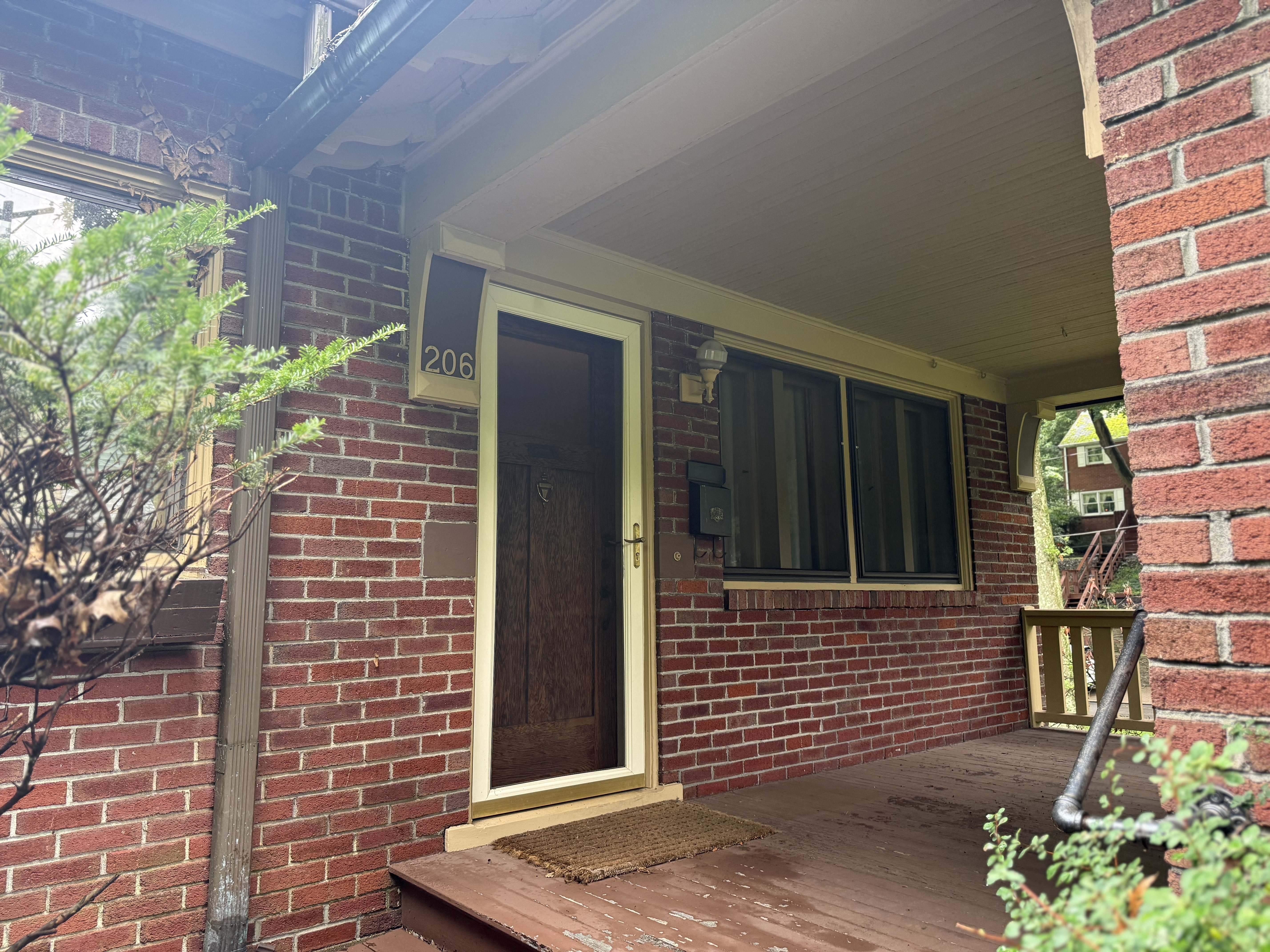 206 Woodside Road Pittsburgh, PA 15221 - Photo 3 of 8 Gallery Image 3