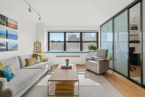 $900,000 | 165 West End Avenue, Unit 28J | Upper West Side