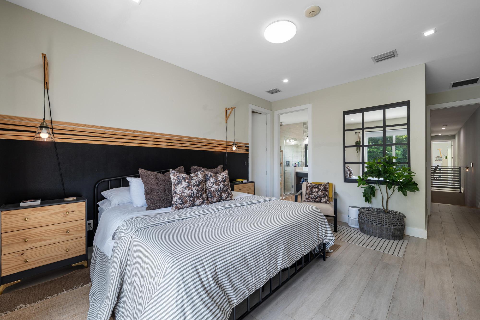 3448 Southwest 23rd Street Miami, FL 33145 - Photo 15 of 41 Gallery Image 15