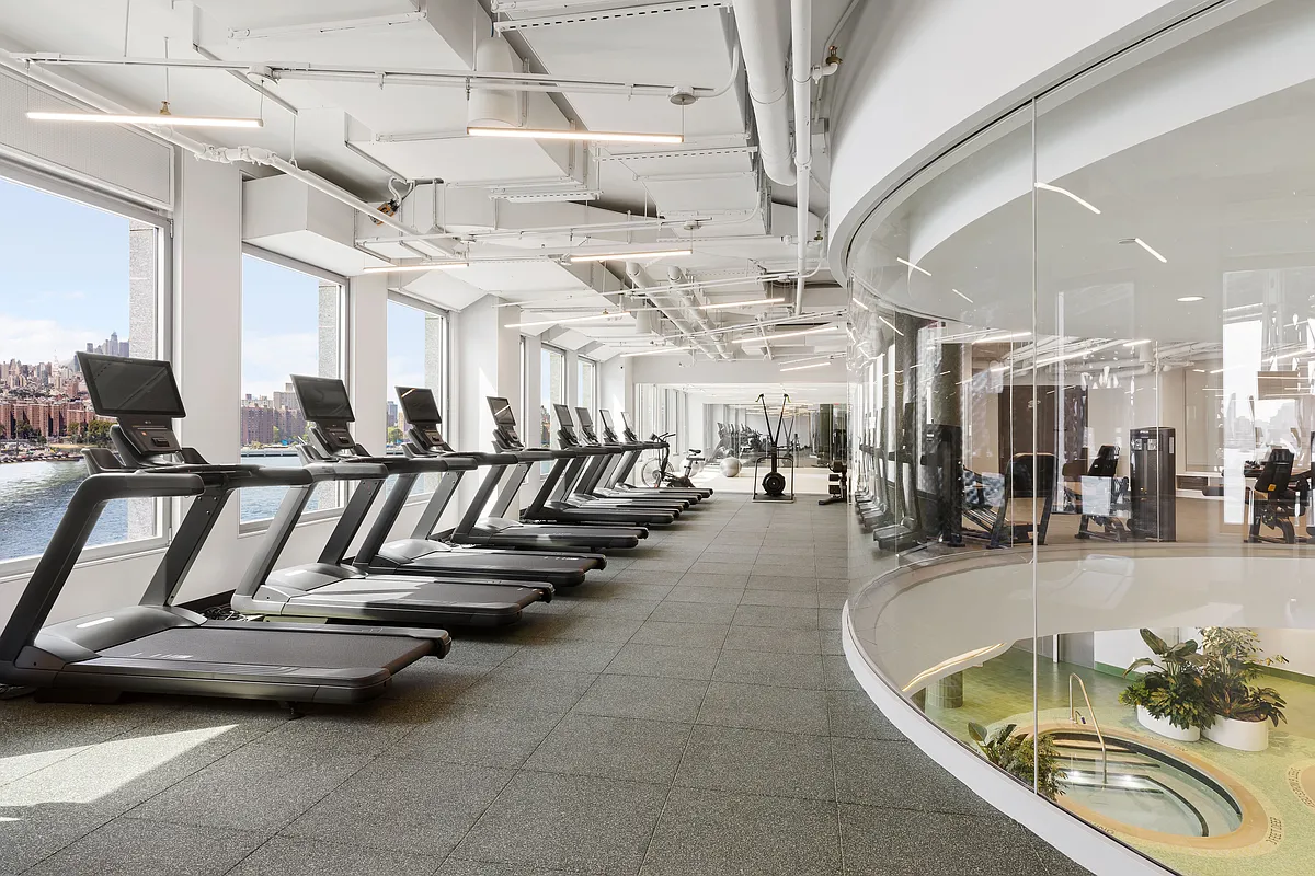 8 South 4th Street, Unit 15D Brooklyn, NY 11249 - Photo 19 of 29 a view of gym