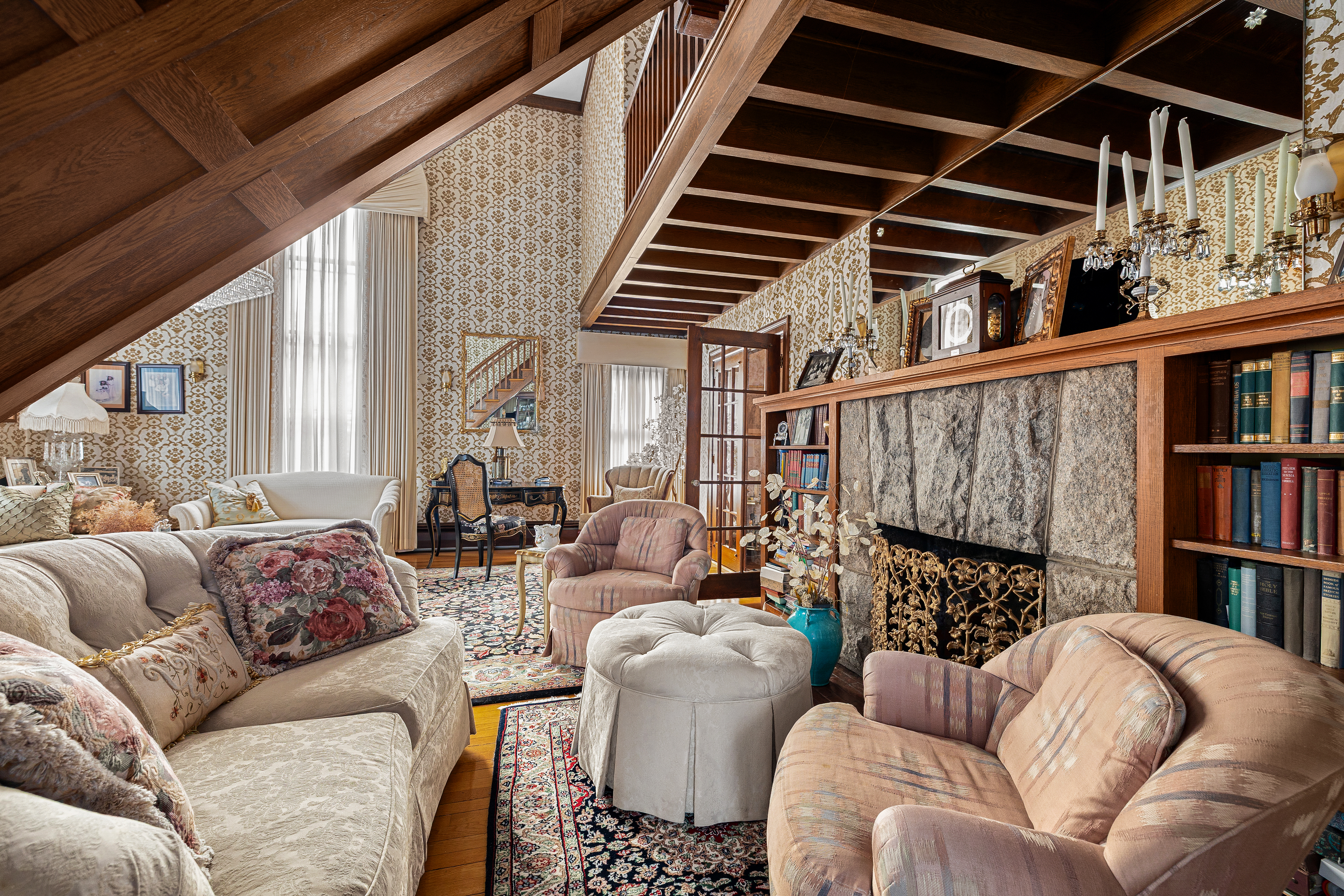 90 Putnam Pike Johnston, RI 02919 - Photo 7 of 24