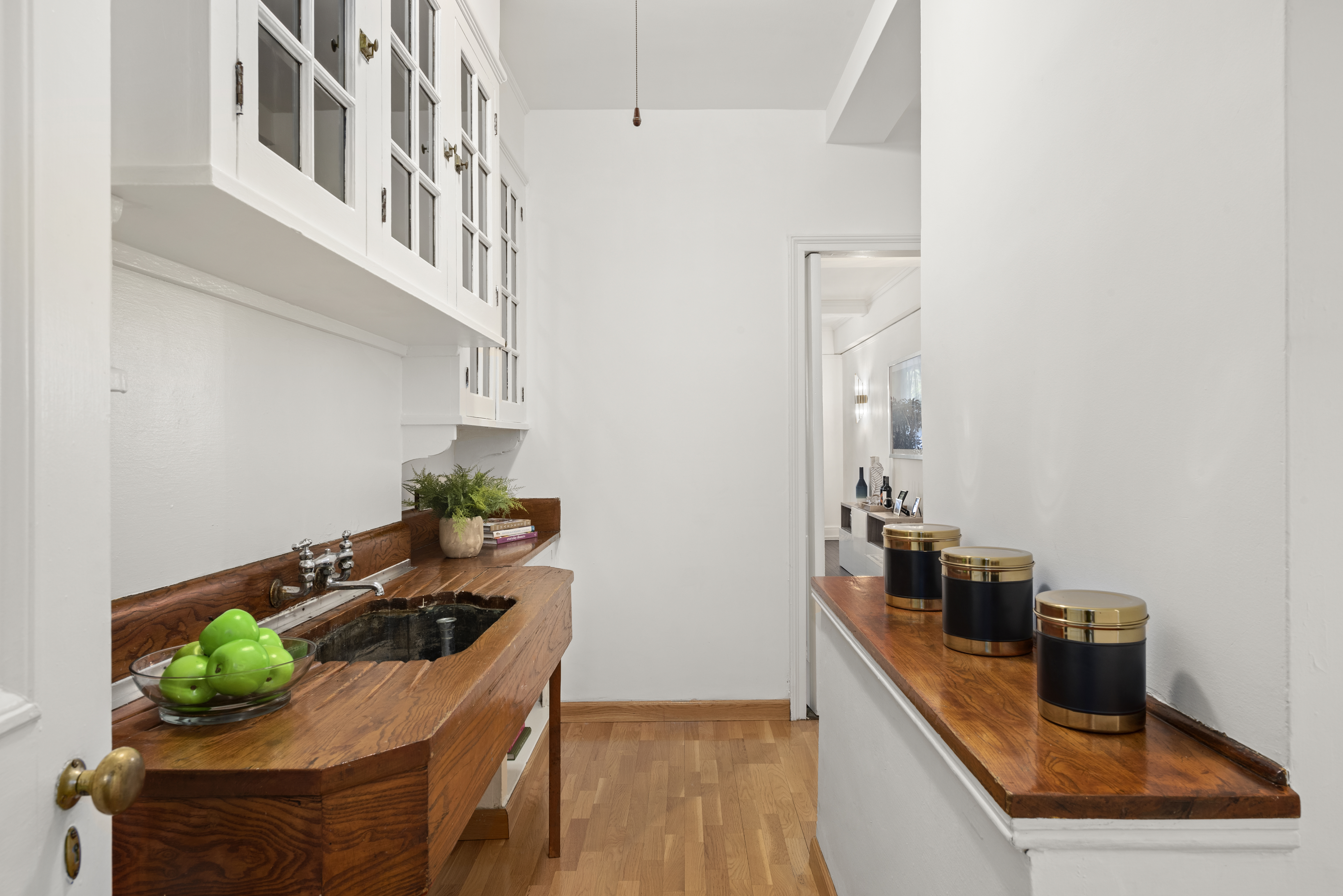 320 East 72nd Street, Unit 2C Manhattan, NY 10021 - Photo 7 of 14