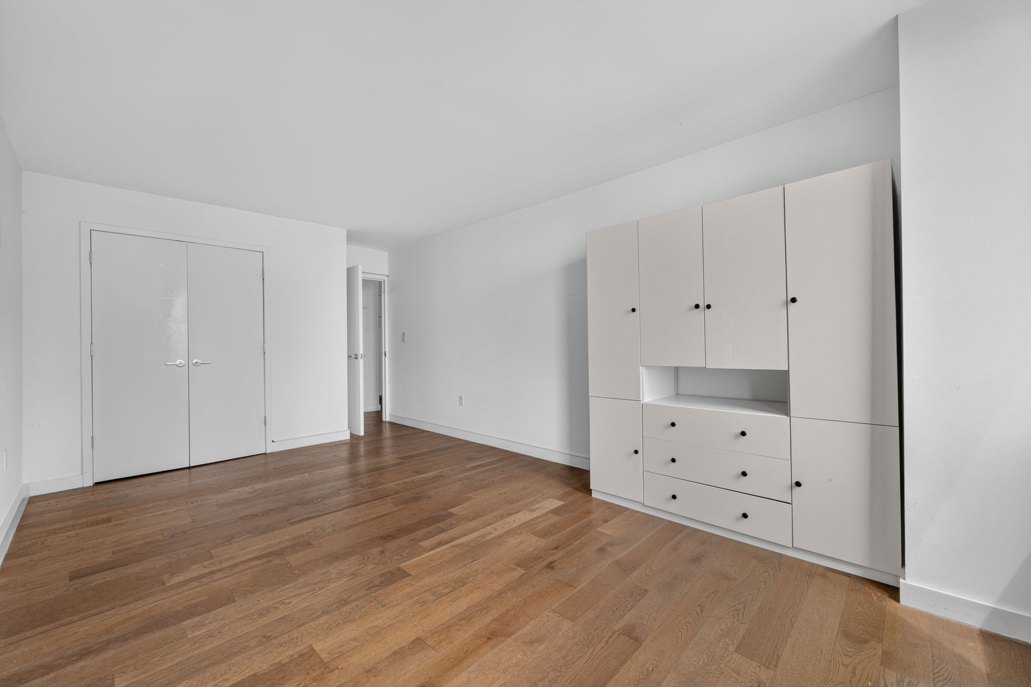 225 Rector Place, Unit 22F Manhattan, NY 10280 - Photo 9 of 14
