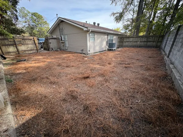 $1,600 | 2240 11th Street, Unit D, Mandeville, LA 70471