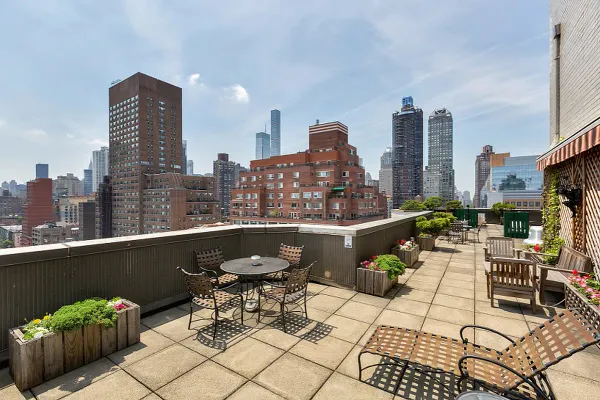 $515,000 | 401 East 65th Street, Unit 9C | Lenox Hill