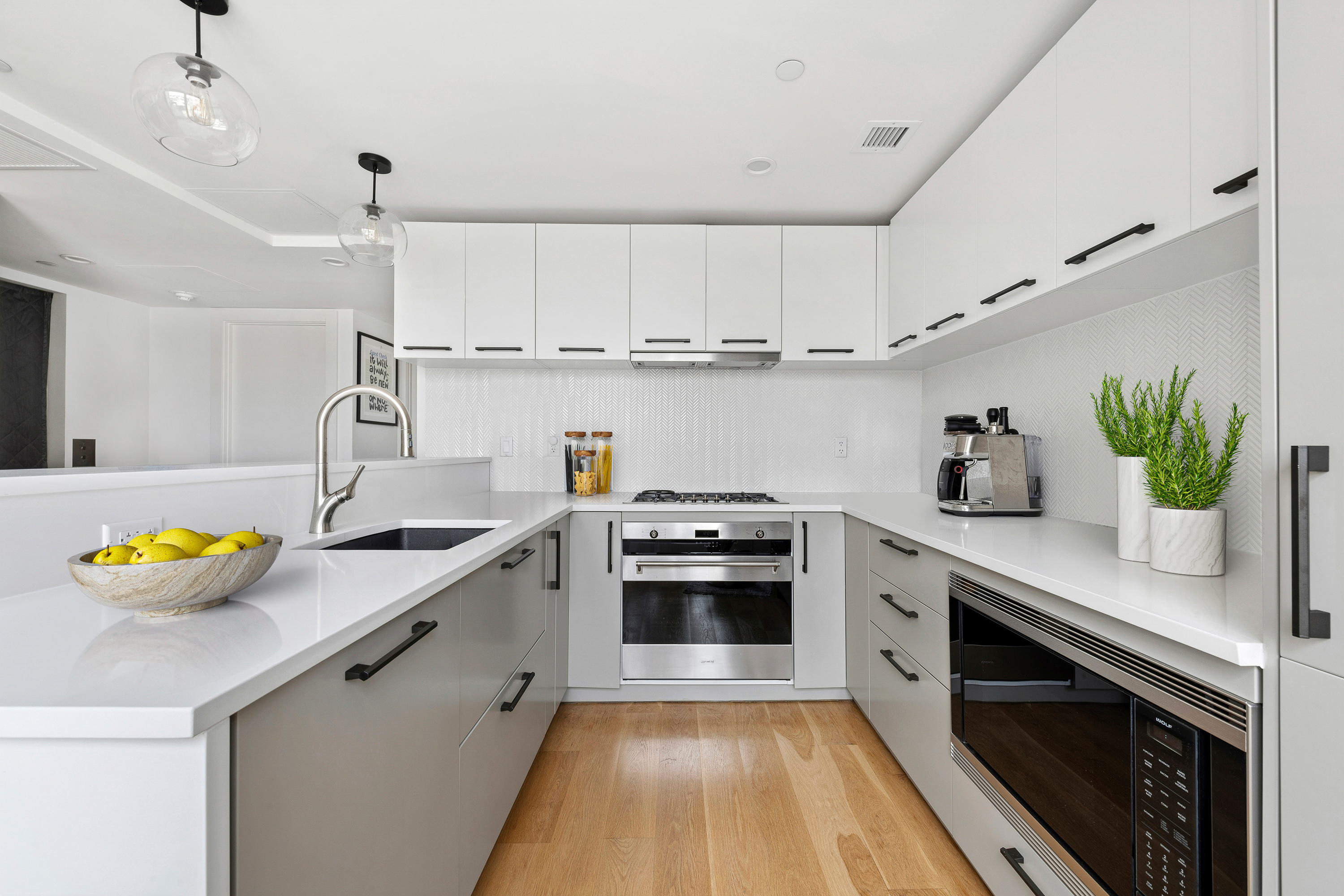 91 Diamond Street, Unit PHB Brooklyn, NY 11222 - Photo 6 of 18 Gallery Image 6
