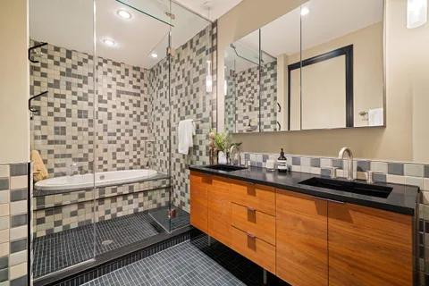 $3,250,000 | 144 North 8th Street, Unit 12A | Williamsburg