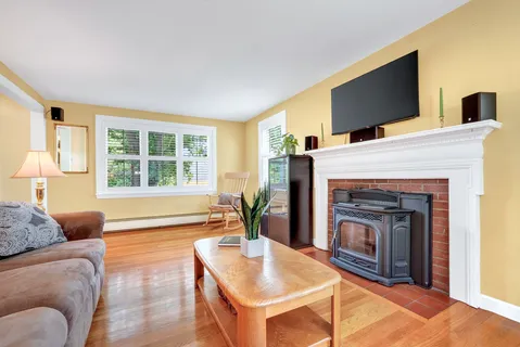 Contact Agent | 122 Altamont Avenue, Melrose, MA 02176
